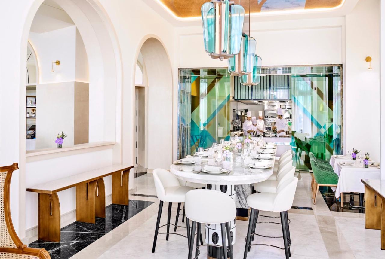 卡尔顿戛纳酒店（Hotel Carlton Cannes）、摄政戛纳酒店
