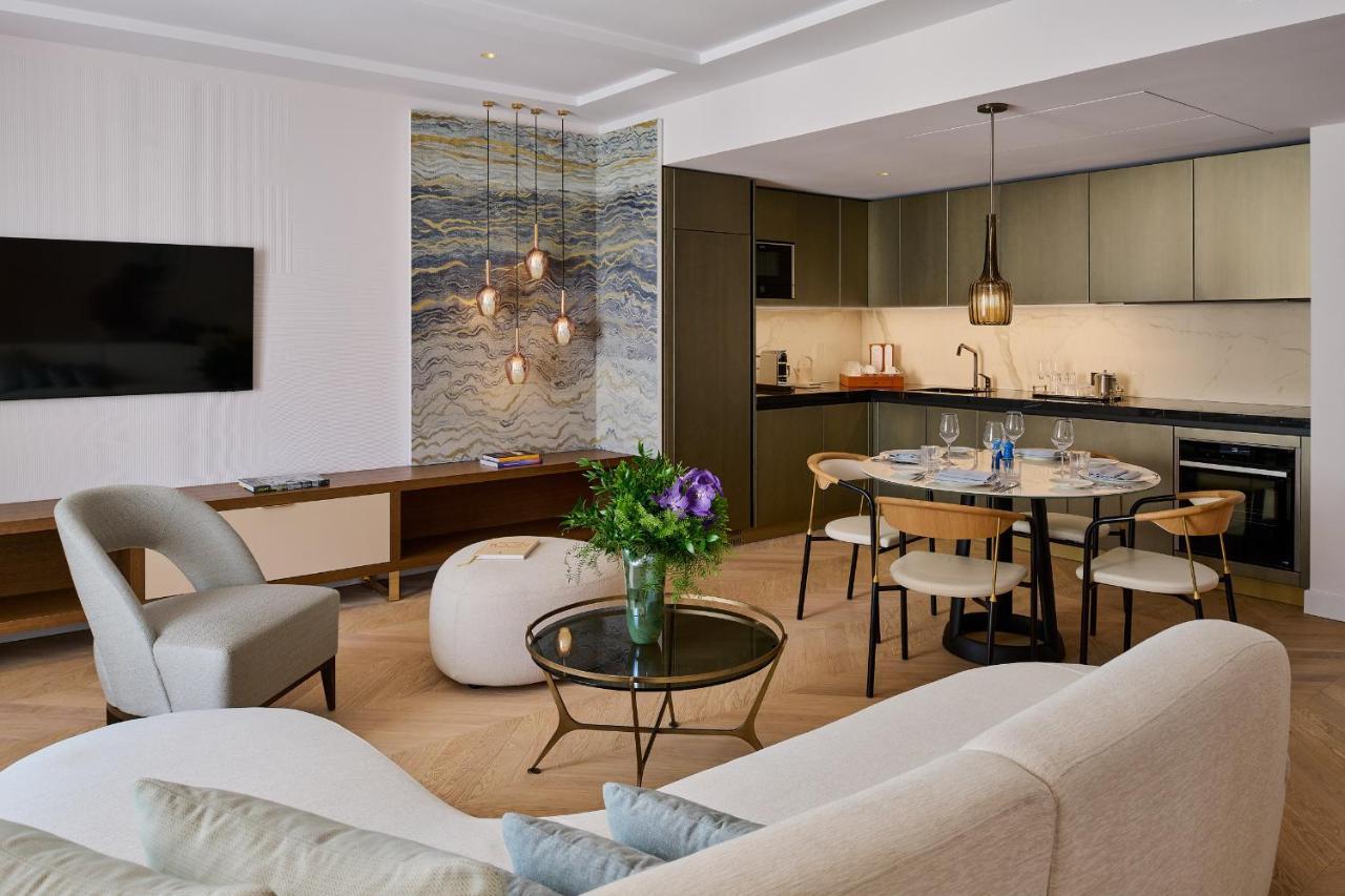 卡尔顿戛纳酒店（Hotel Carlton Cannes）、摄政戛纳酒店