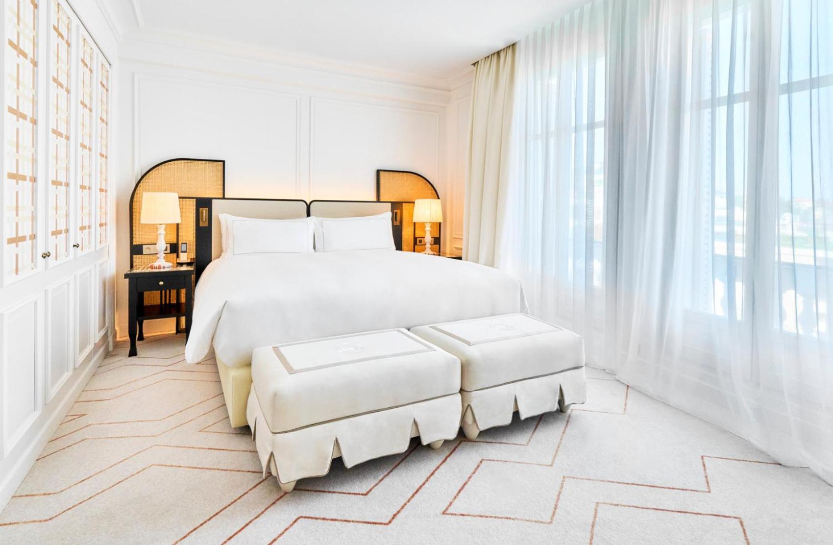 卡尔顿戛纳酒店（Hotel Carlton Cannes）、摄政戛纳酒店