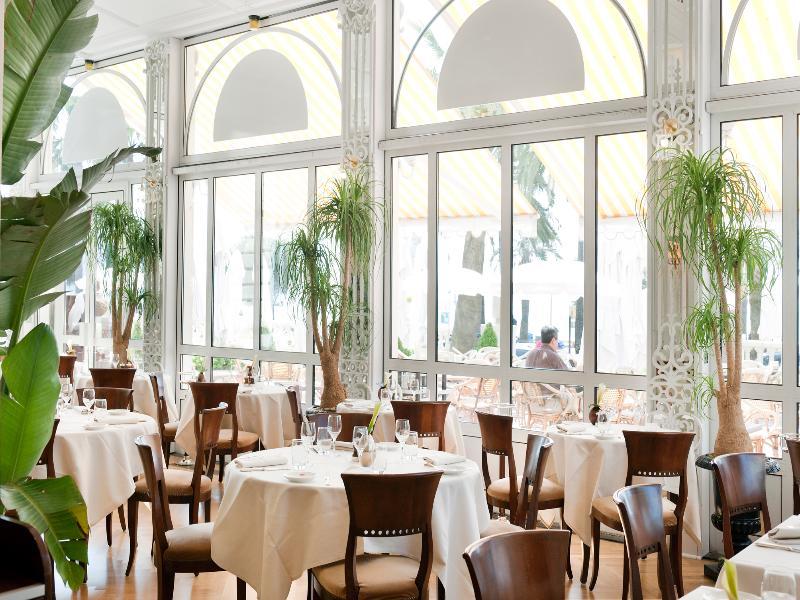 卡尔顿戛纳酒店（Hotel Carlton Cannes）、摄政戛纳酒店